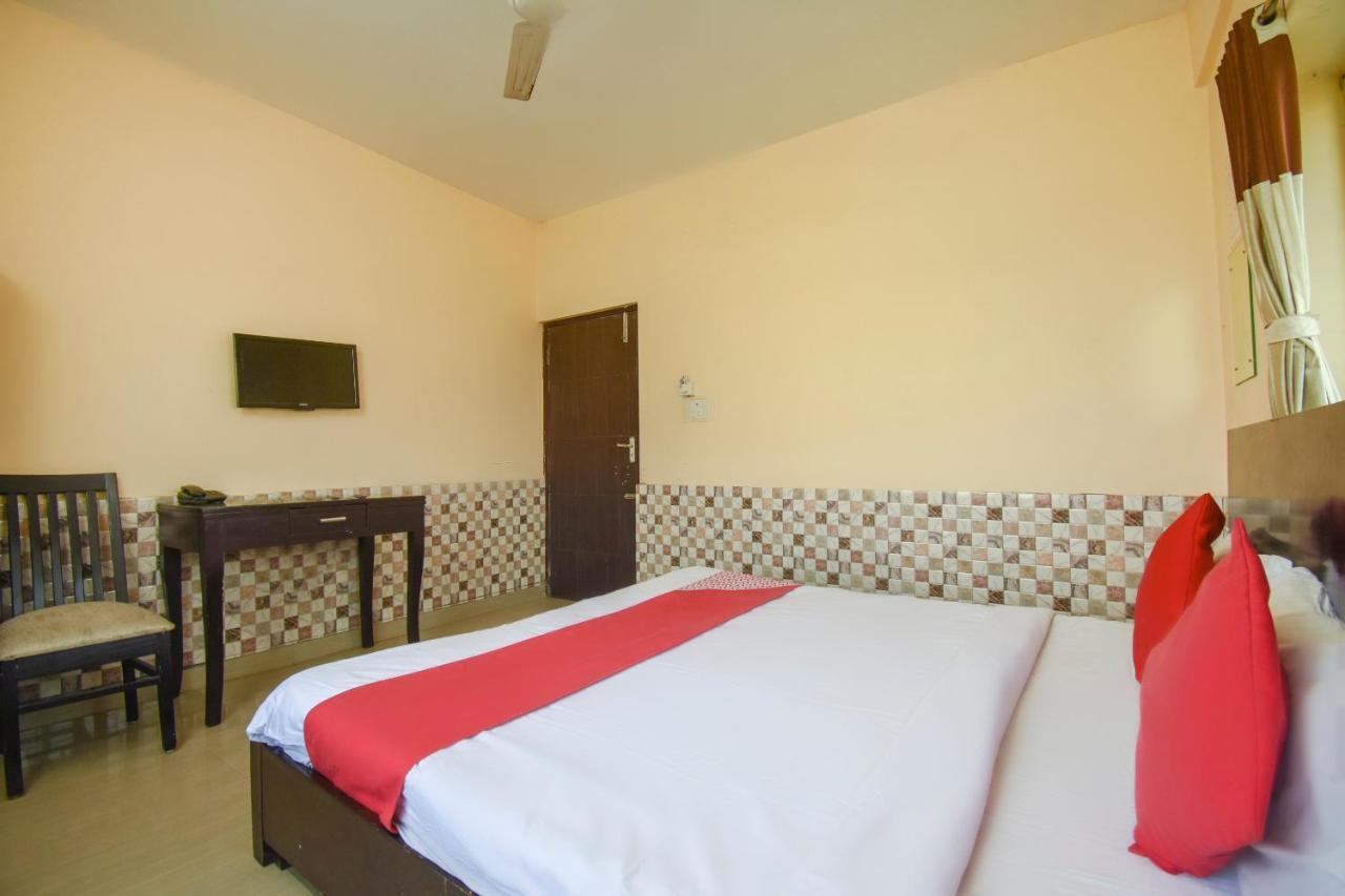 Oyo Flagship 72260 Seema International Hotel Gauripur Bagian luar foto